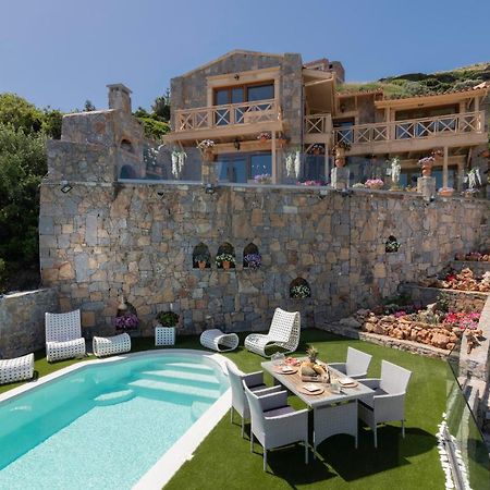 Felini Palace Agia Pelagia  Exterior photo